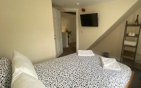 Prince Of Wales Pub And Accommodation